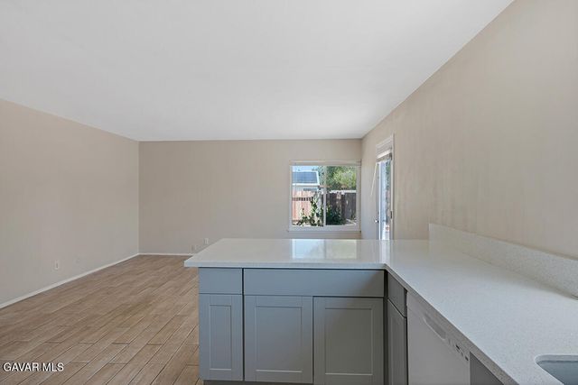 44556 Fenhold Street, Lancaster, CA 93535