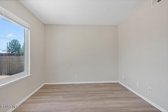 44556 Fenhold Street, Lancaster, CA 93535