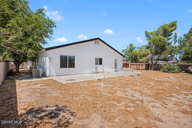 44556 Fenhold Street, Lancaster, CA 93535