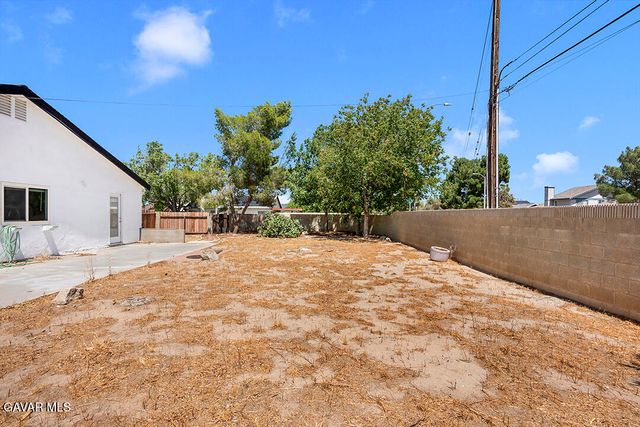 44556 Fenhold Street, Lancaster, CA 93535