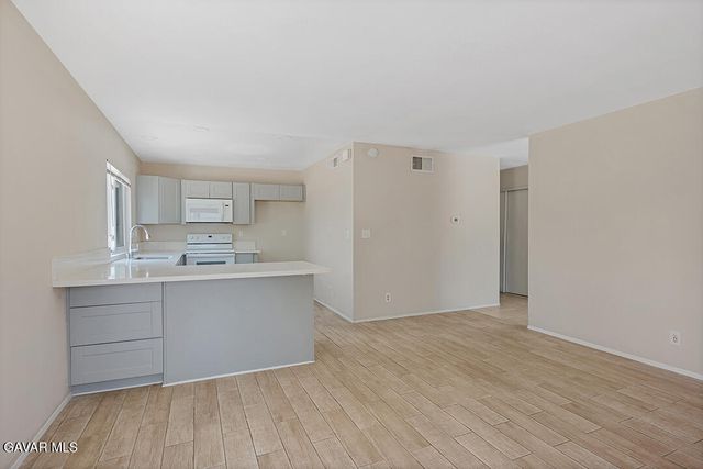 44556 Fenhold Street, Lancaster, CA 93535