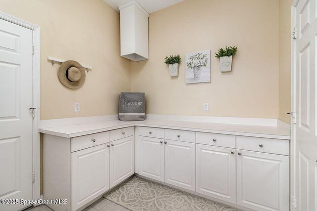 2067 Windbrook Drive SE, Palm Bay, FL 32909