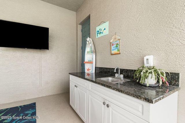 2067 Windbrook Drive SE, Palm Bay, FL 32909