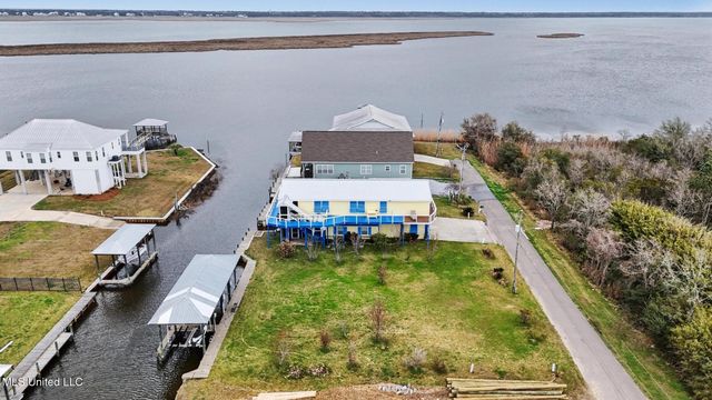 104 Wolfe Street, Bay Saint Louis, MS 39520