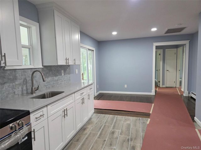 37 Linden Lane, Shirley, NY 11967