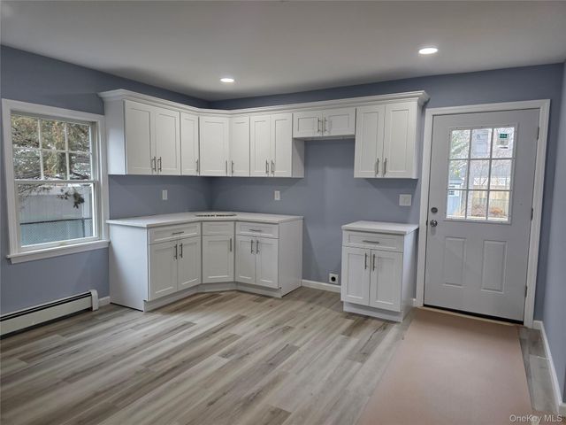 37 Linden Lane, Shirley, NY 11967