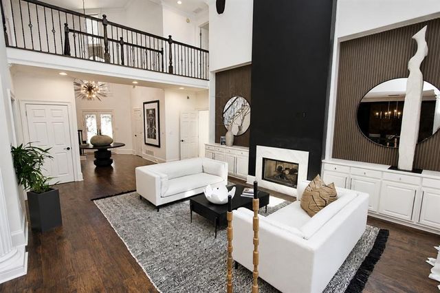 915 Renaissance Way, Roswell, GA 30076