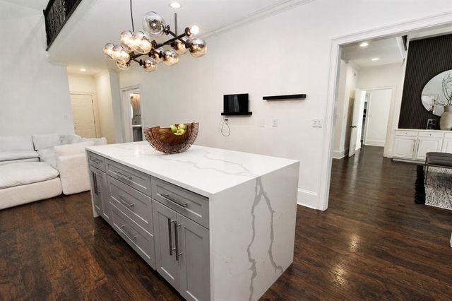 915 Renaissance Way, Roswell, GA 30076