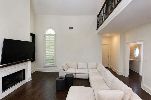 915 Renaissance Way, Roswell, GA 30076