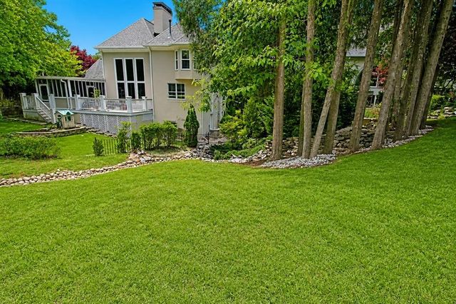 915 Renaissance Way, Roswell, GA 30076