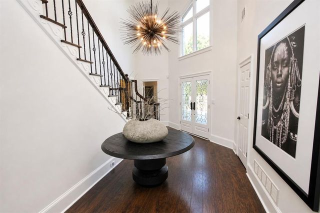 915 Renaissance Way, Roswell, GA 30076