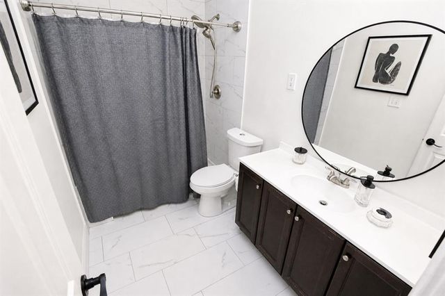 915 Renaissance Way, Roswell, GA 30076