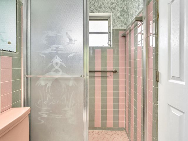 2193 NE 172nd St 2193, North Miami Beach, FL 33162