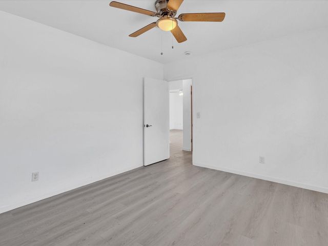 2193 NE 172nd St 2193, North Miami Beach, FL 33162