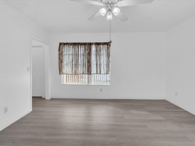 2193 NE 172nd St 2193, North Miami Beach, FL 33162