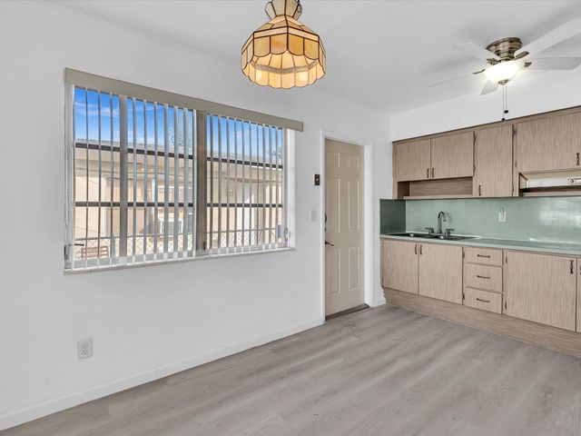 2193 NE 172nd St 2193, North Miami Beach, FL 33162