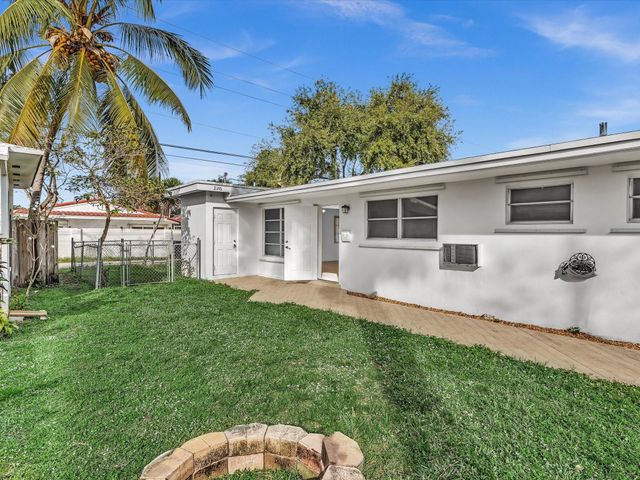 2193 NE 172nd St 2193, North Miami Beach, FL 33162