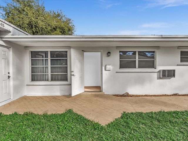 2193 NE 172nd St 2193, North Miami Beach, FL 33162