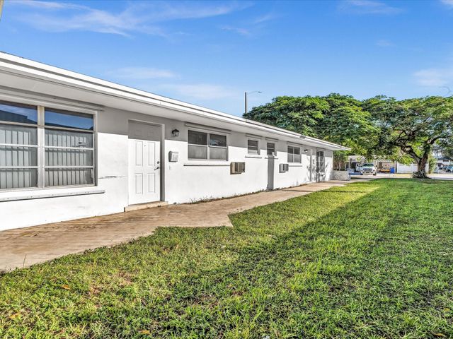 2193 NE 172nd St 2193, North Miami Beach, FL 33162