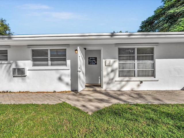 2193 NE 172nd St 2193, North Miami Beach, FL 33162