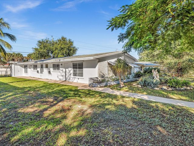 2193 NE 172nd St 2193, North Miami Beach, FL 33162