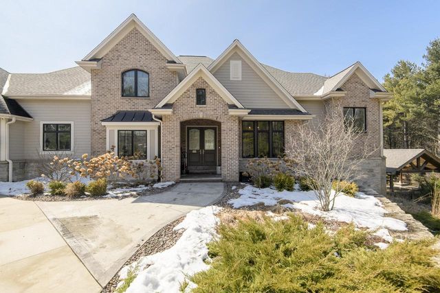 4179 Lily ROAD, West Bend, WI 53095