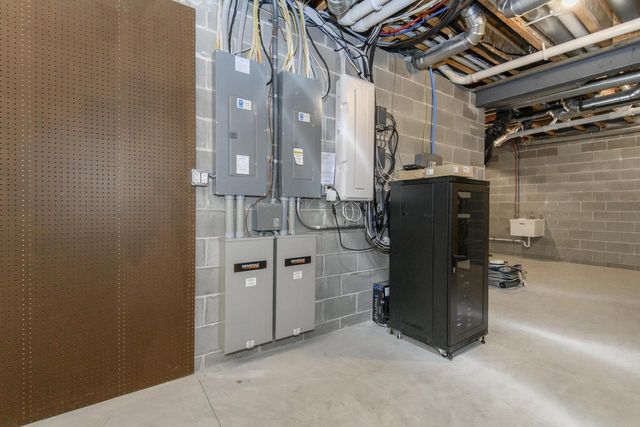 4179 Lily ROAD, West Bend, WI 53095