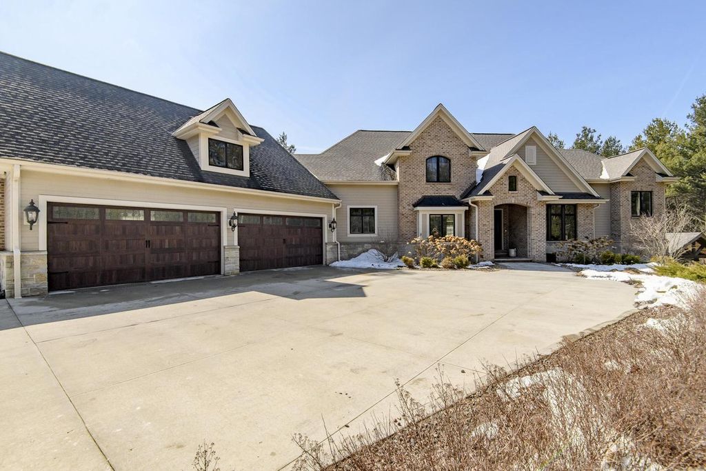 4179 Lily ROAD, West Bend, WI 53095