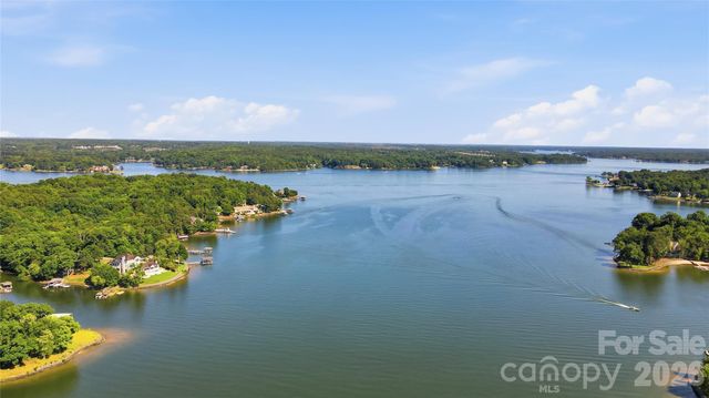 36 Water Thrush Road, Lake Wylie, SC 29710