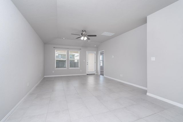 113 Outlaw DR, Liberty Hill, TX 78642