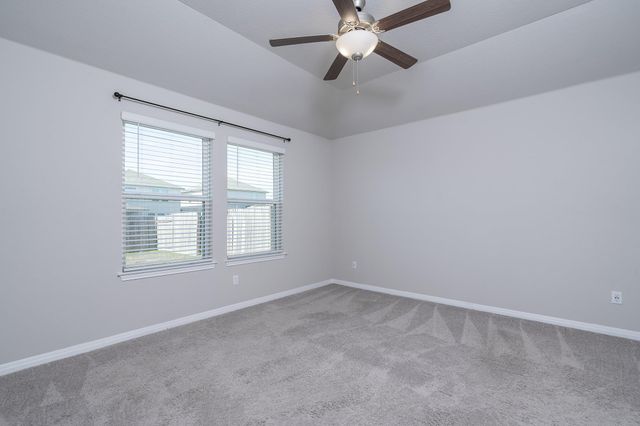 113 Outlaw DR, Liberty Hill, TX 78642