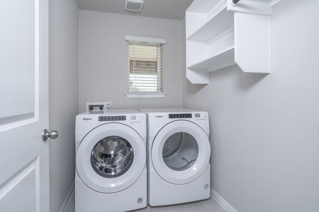 113 Outlaw DR, Liberty Hill, TX 78642