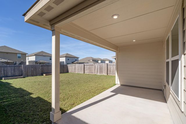 113 Outlaw DR, Liberty Hill, TX 78642