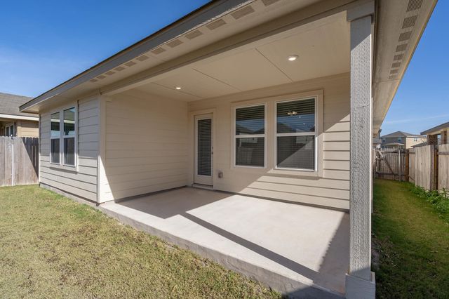 113 Outlaw DR, Liberty Hill, TX 78642