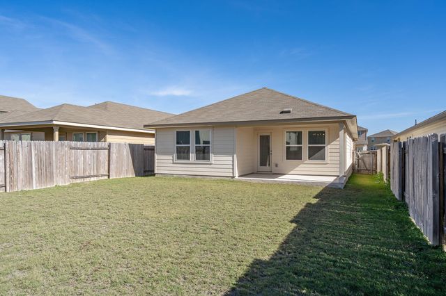 113 Outlaw DR, Liberty Hill, TX 78642