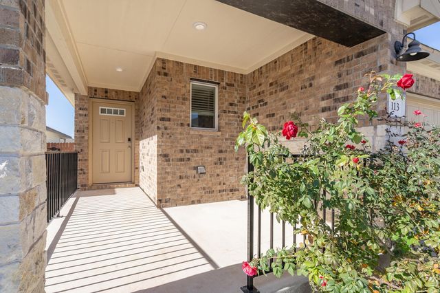 113 Outlaw DR, Liberty Hill, TX 78642