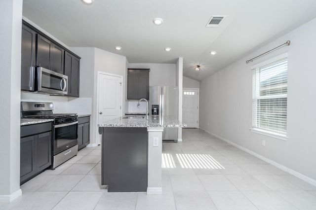 113 Outlaw DR, Liberty Hill, TX 78642