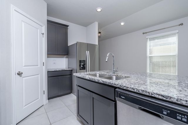 113 Outlaw DR, Liberty Hill, TX 78642