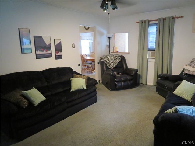 8 Pinecrest Road, New Hartford, NY 13413