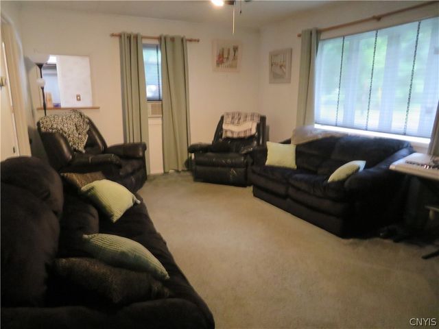 8 Pinecrest Road, New Hartford, NY 13413
