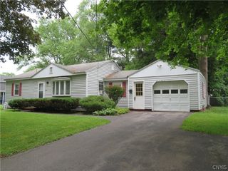 8 Pinecrest Road, New Hartford, NY 13413