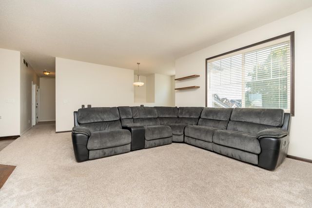 916 Forest Edge Drive, Jordan, MN 55352