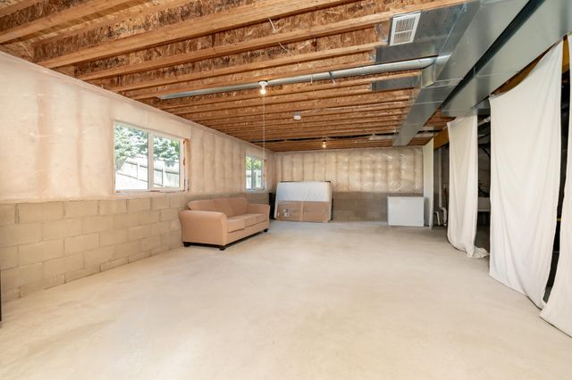 916 Forest Edge Drive, Jordan, MN 55352