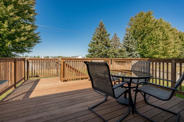 916 Forest Edge Drive, Jordan, MN 55352