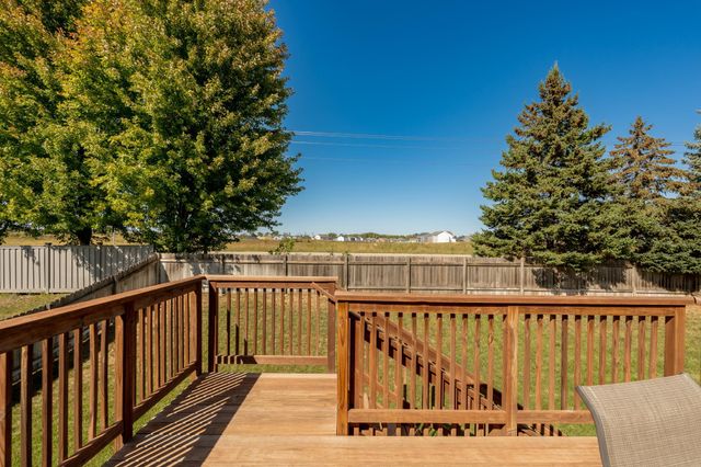 916 Forest Edge Drive, Jordan, MN 55352