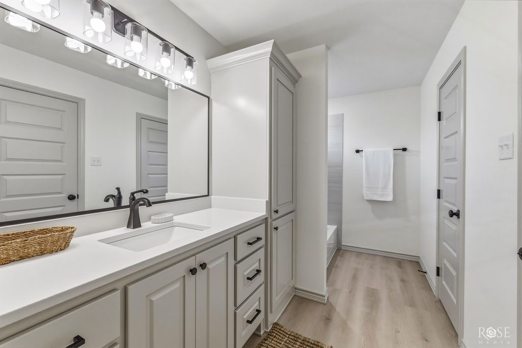Image 10 of property listing at 1309 Johnny Lane, San Angelo, TX 76905