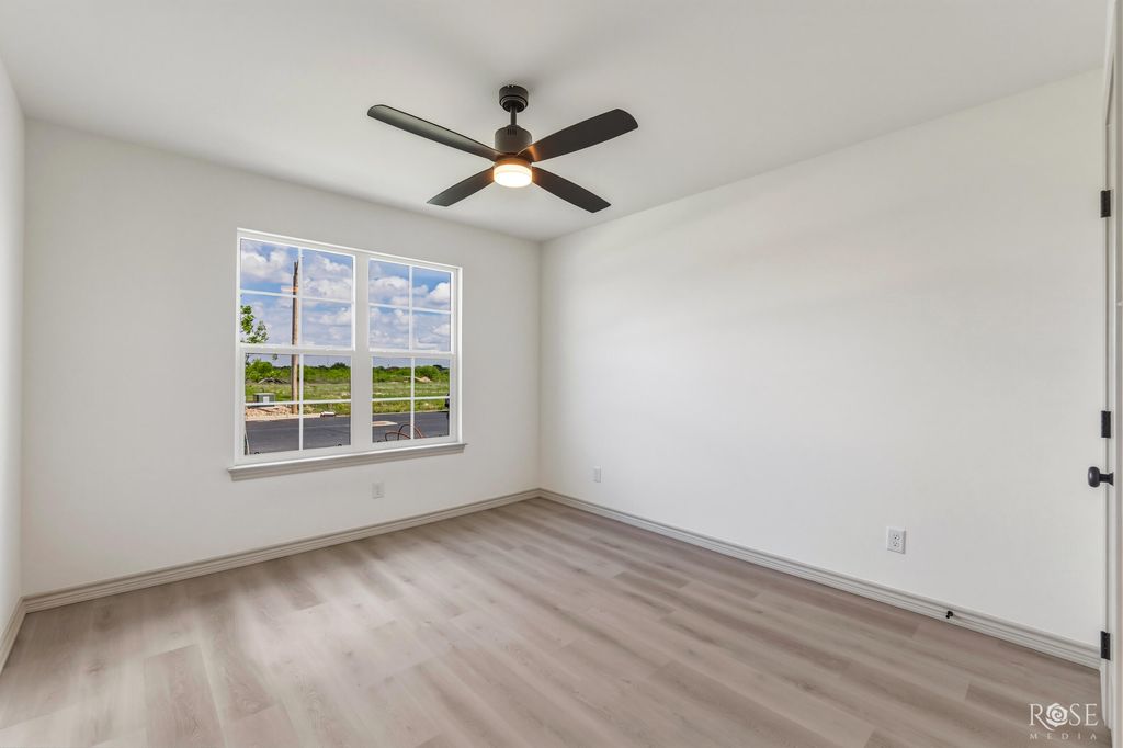 Image 11 of property listing at 1309 Johnny Lane, San Angelo, TX 76905