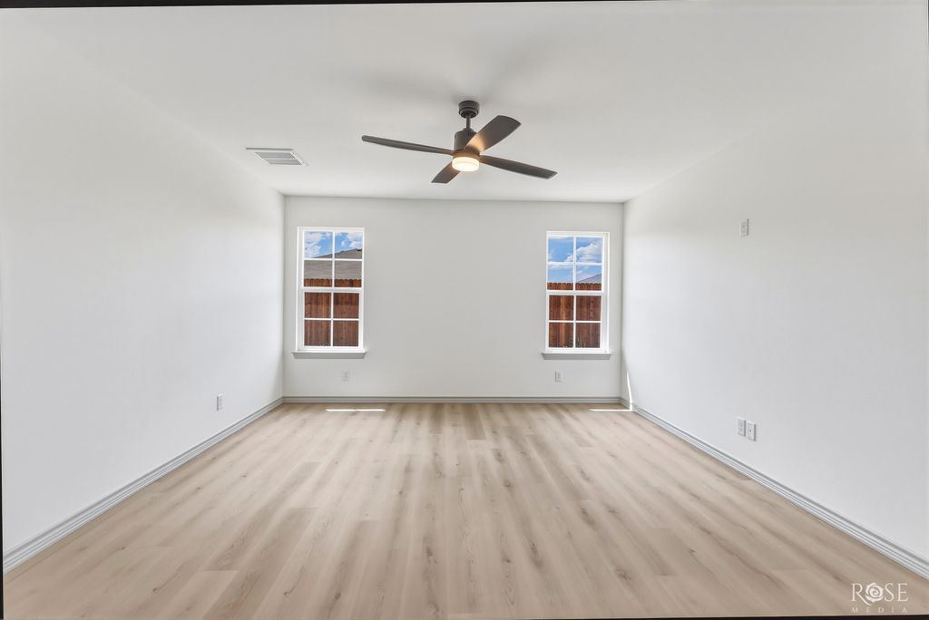 Image 9 of property listing at 1309 Johnny Lane, San Angelo, TX 76905
