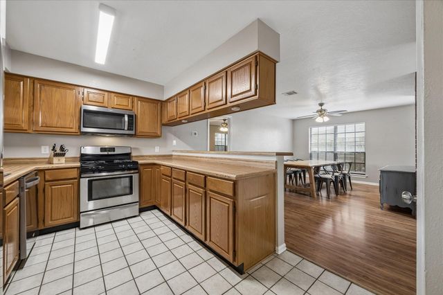 6915 Redwood Falls Drive, Pasadena, TX 77505