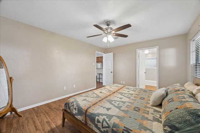 6915 Redwood Falls Drive, Pasadena, TX 77505